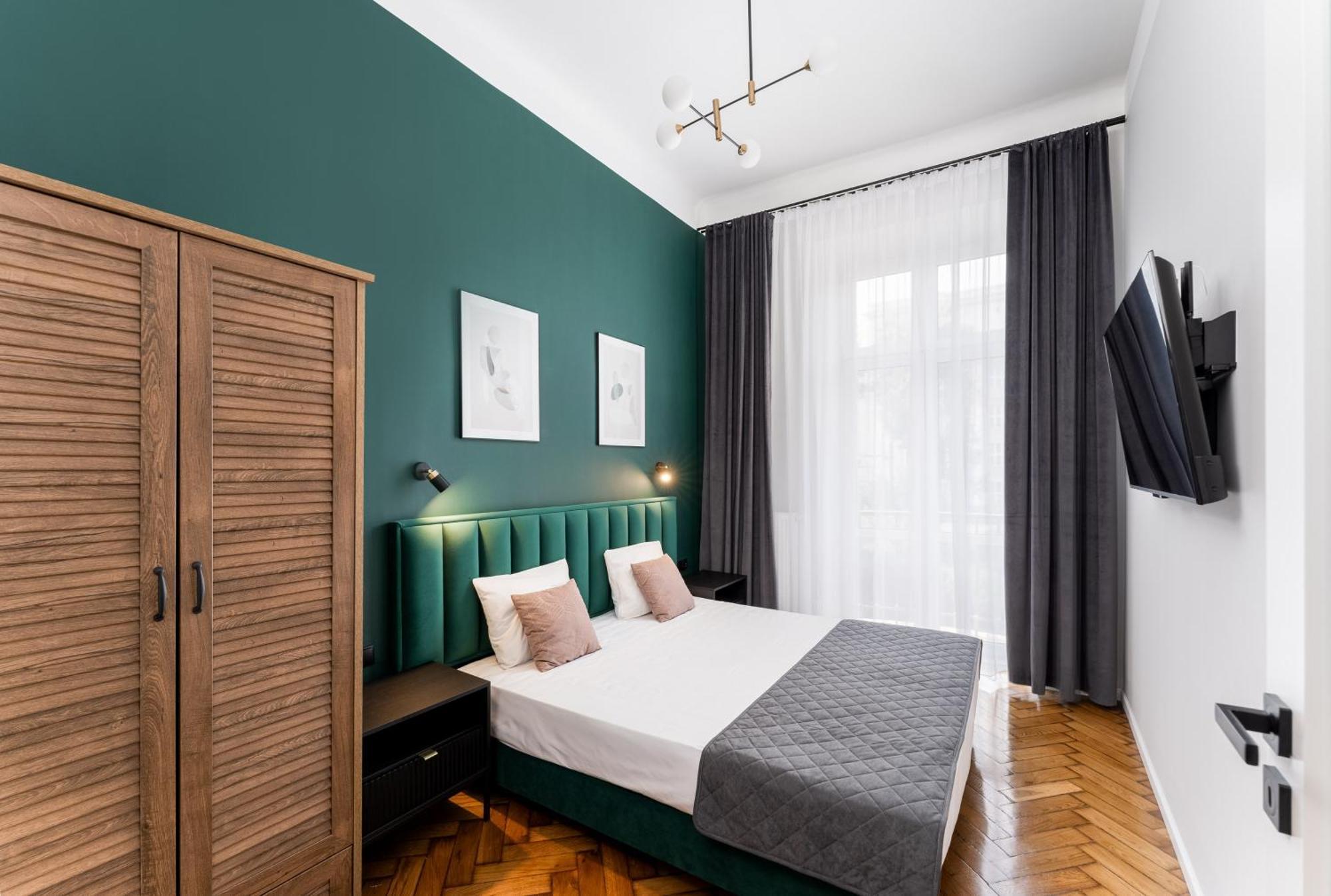 Apartament typu Deluxe Suite z 2 sypialniami i widokiem na Stare Miasto – 40 m²